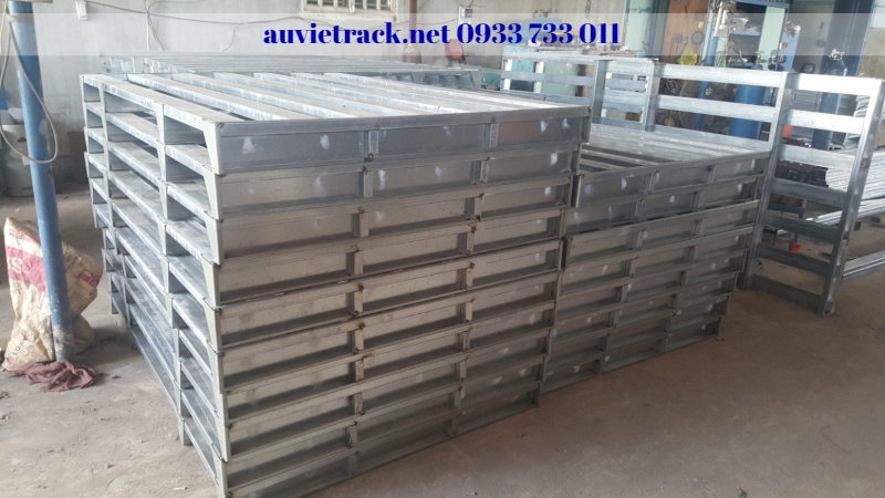 pallet sắt giá rẻ